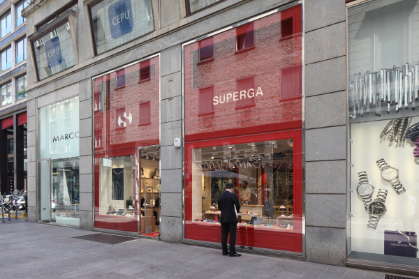 Negozio-Superga-Milano-Corso-Buenos-Aires.JPG